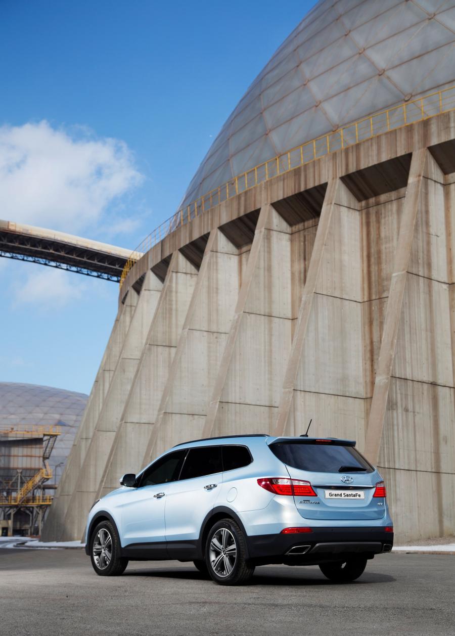  Hyundai Grand Santa Fe 2013 года  (фото 26 из 40)
